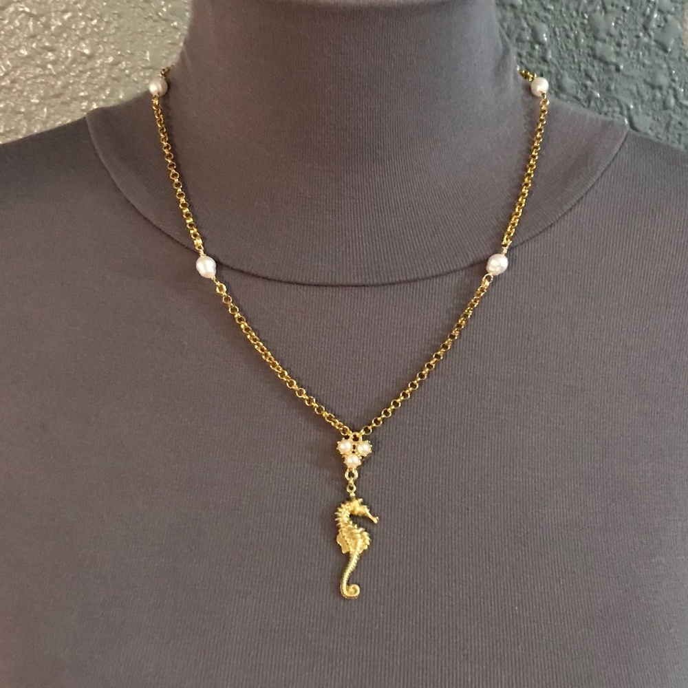 Lucrezia Borgia Gold Seahorse with Pearls Renaissance Necklace, Handmade Replica - Picture 7 of 15